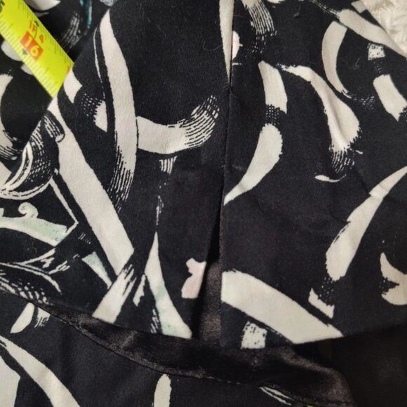 White House Black Market Halter Tank B/W/Pink Floral Side Zip Sleeveless Size 14 - Picture 8 of 10